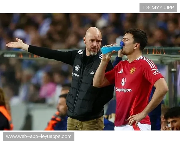 新帅带领药厂9人首胜,滕哈格11打10被绝平遗憾,滕哈格执教风格 新帅带领药厂9人首胜,滕哈格11打10被绝平遗憾,滕哈格执教风格