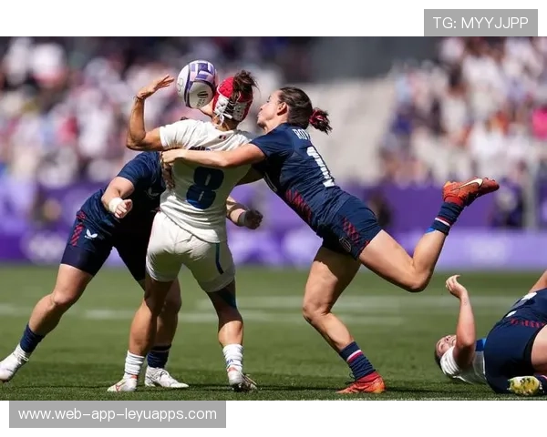 英国七人制橄榄球赛场体现团队精神与韧性，英式七人制橄榄球比赛