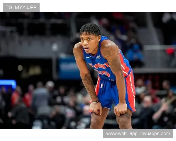 身高1米96摇摆人！山东男篮官宣：前NBA球员德沃恩正式加盟球队，山东男篮新队员